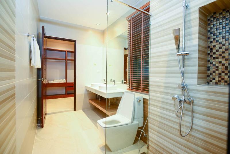 3 Bedrooms villa for Rent & Sale