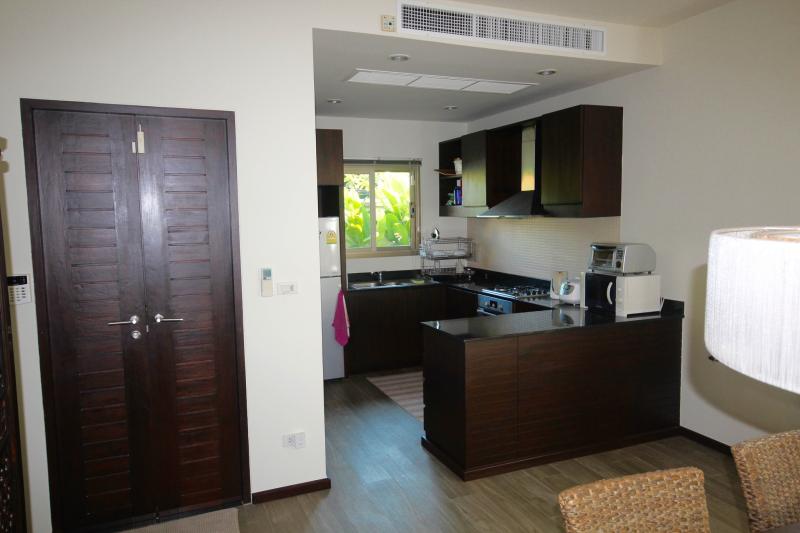 Modern oriental-style pool villa with 3 bedrooms  and 3 en-suite bathrooms