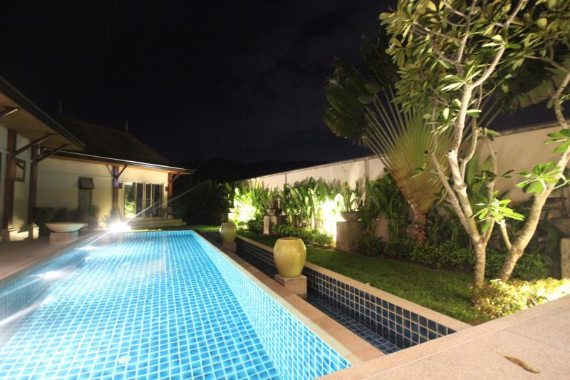 Modern oriental-style pool villa with 3 bedrooms  and 3 en-suite bathrooms
