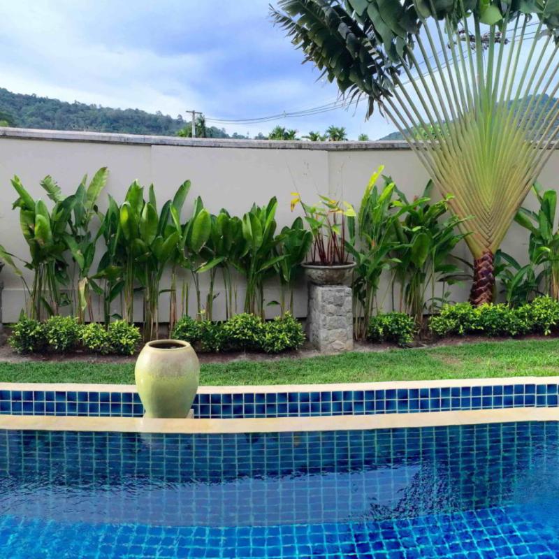 Modern oriental-style pool villa with 3 bedrooms  and 3 en-suite bathrooms