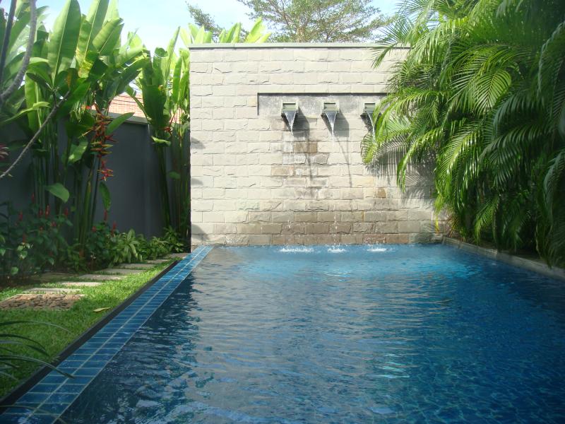 Modern 2 bedrooms villa with a private swimming pool and garden