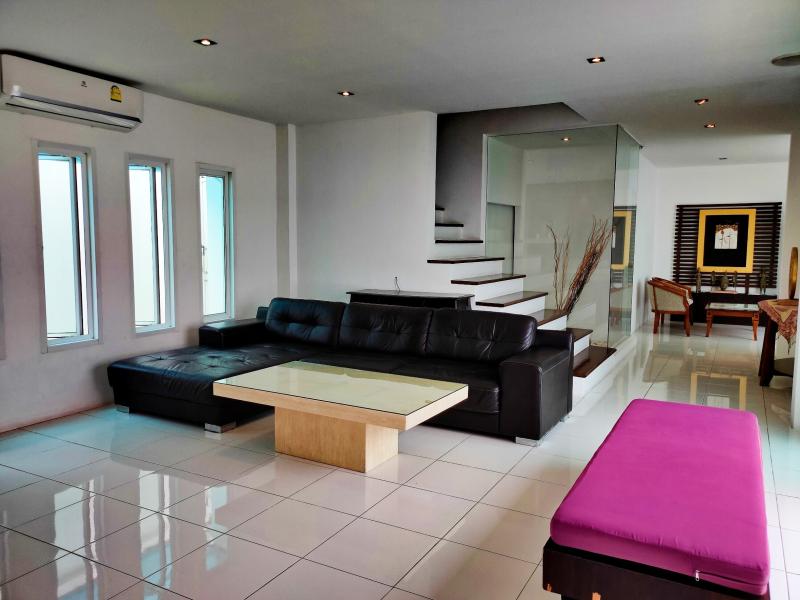 3 Bedrooms villa for Sale and Rent 