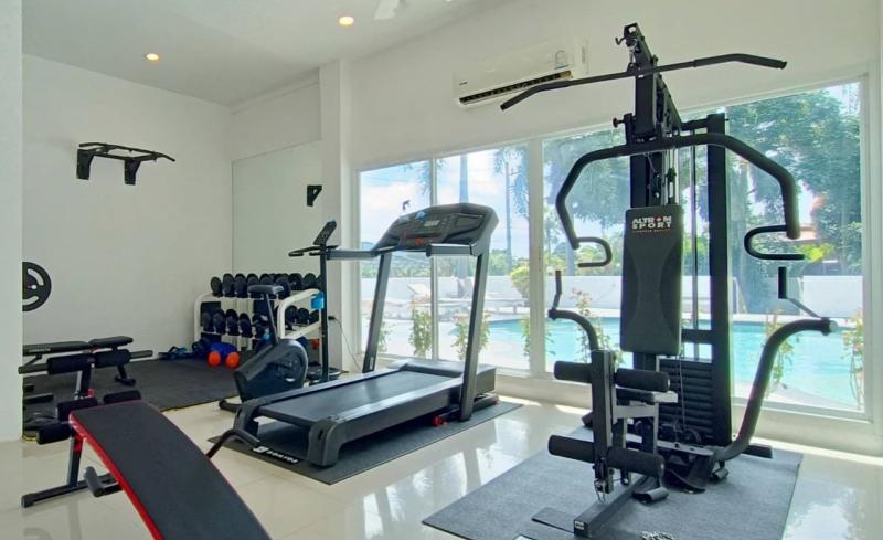 2 bed house private pool and shared pool