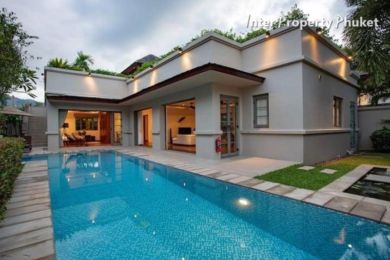 2 Bedrooms Luxury Pool Villa for rent