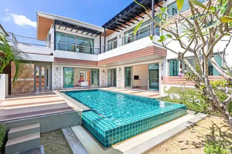 4 Bedrooms Villa for rent