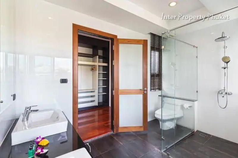 4 Bedrooms Villa for rent