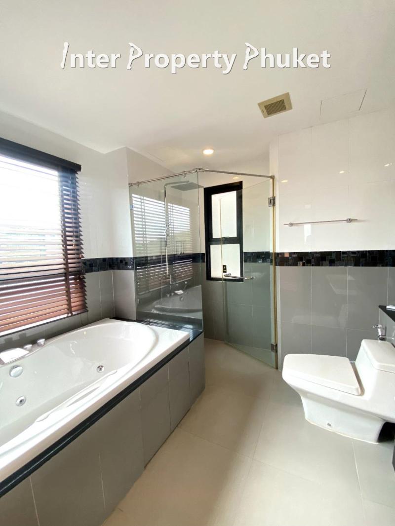 1 Bedroom condominium for rent