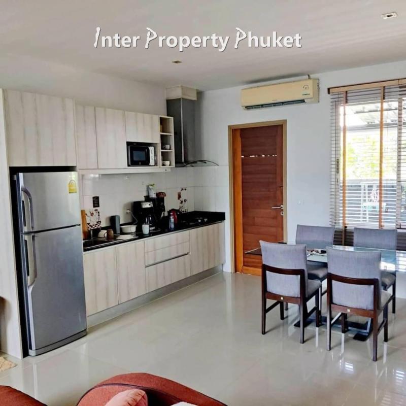 2 Bedrooms Modern 2 storey town house for rent