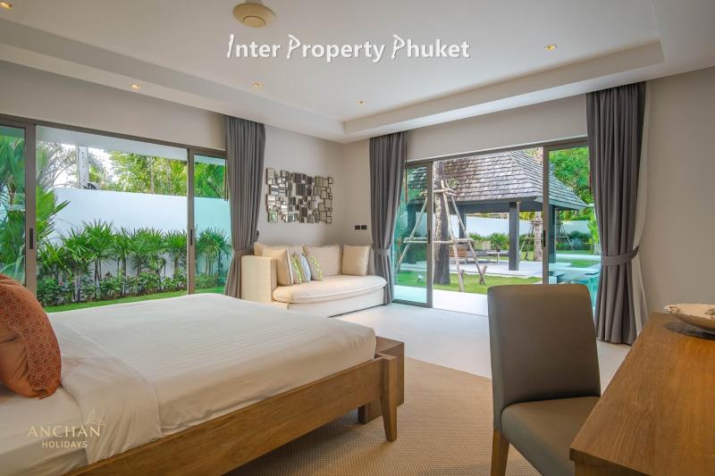 RBT112 4 Bedrooms villa for rent