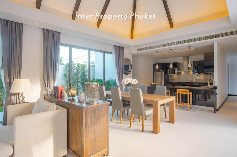 RBT112 4 Bedrooms villa for rent