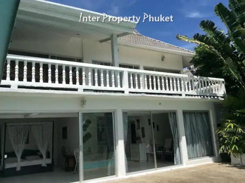 3 Bedrooms Beach front villa for rent
