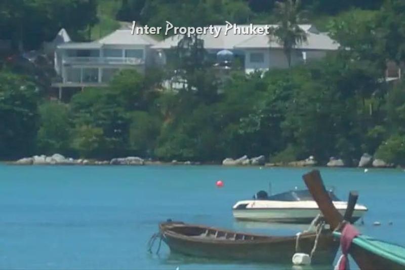 3 Bedrooms Beach front villa for rent