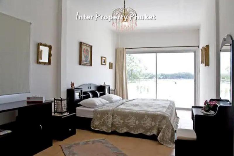 3 Bedrooms Beach front villa for rent