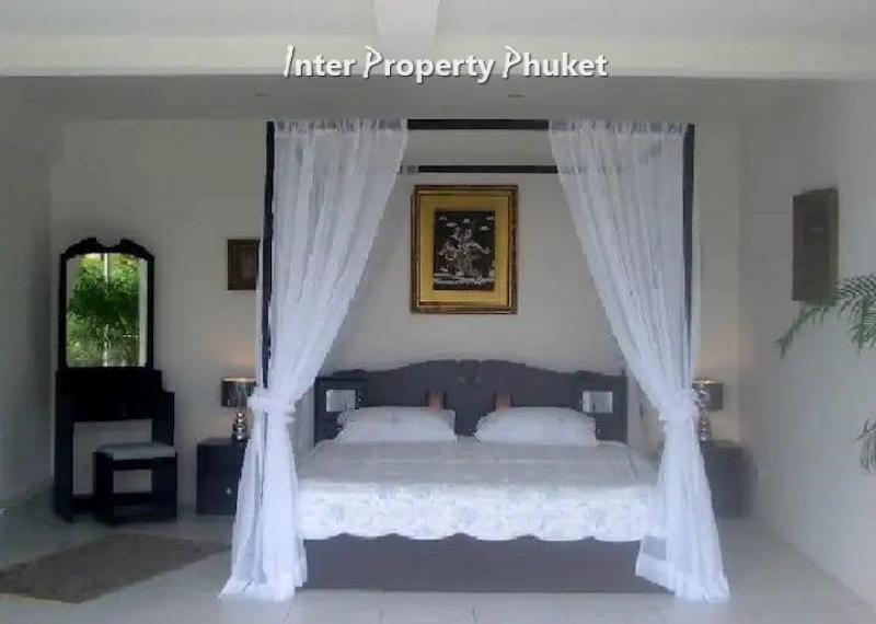 3 Bedrooms Beach front villa for rent