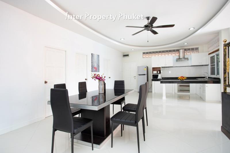 RR034 3 Bedrooms villa for rent