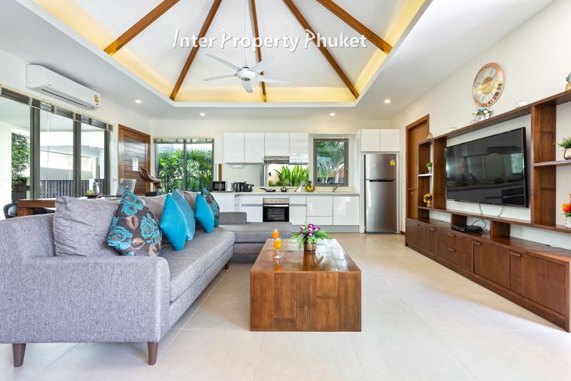RR035 4 Bedrooms villa for rent