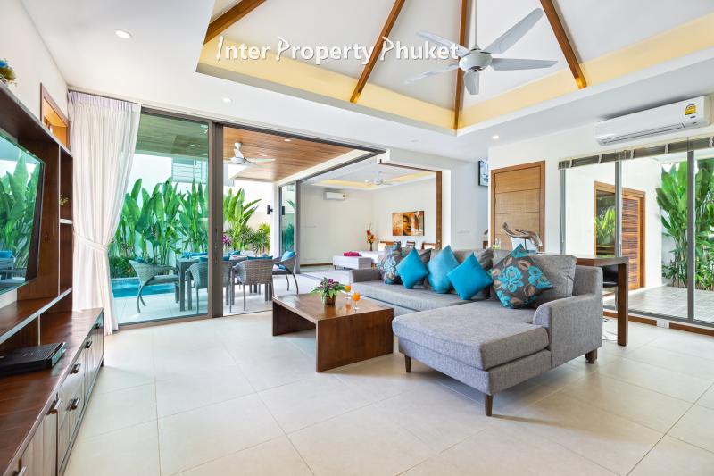 RR035 4 Bedrooms villa for rent