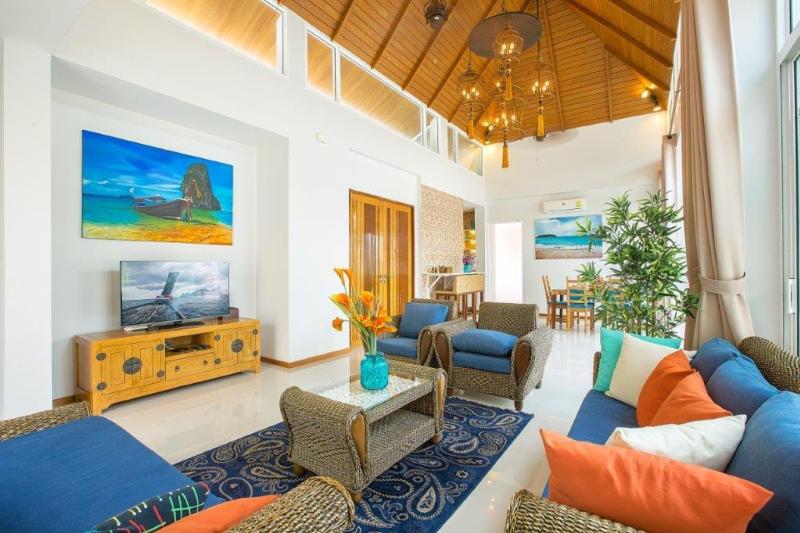 RR038 3 Bedrooms villa for rent