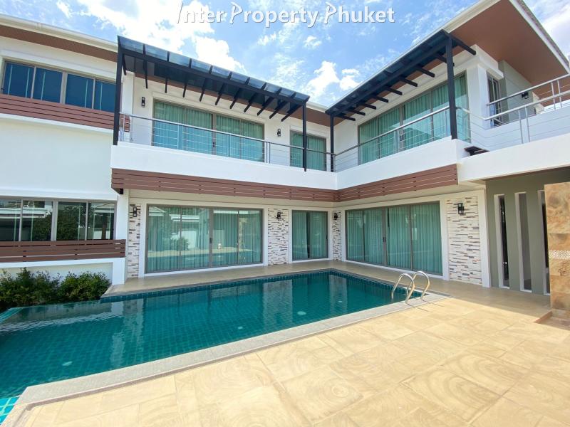 3 Bedrooms Luxury villa for sale