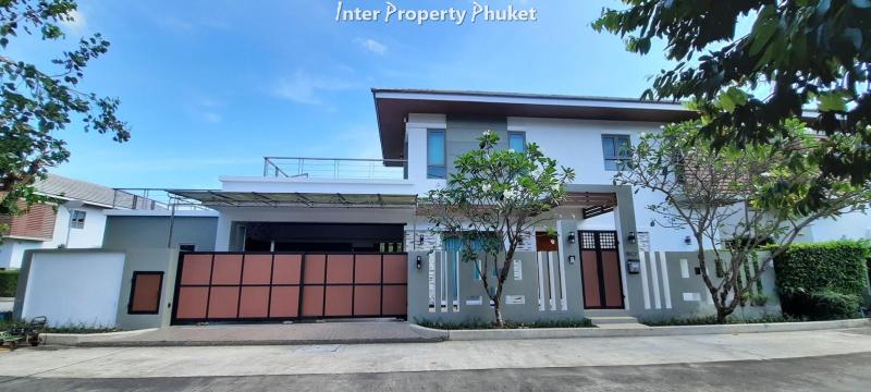 3 Bedrooms Luxury villa for sale