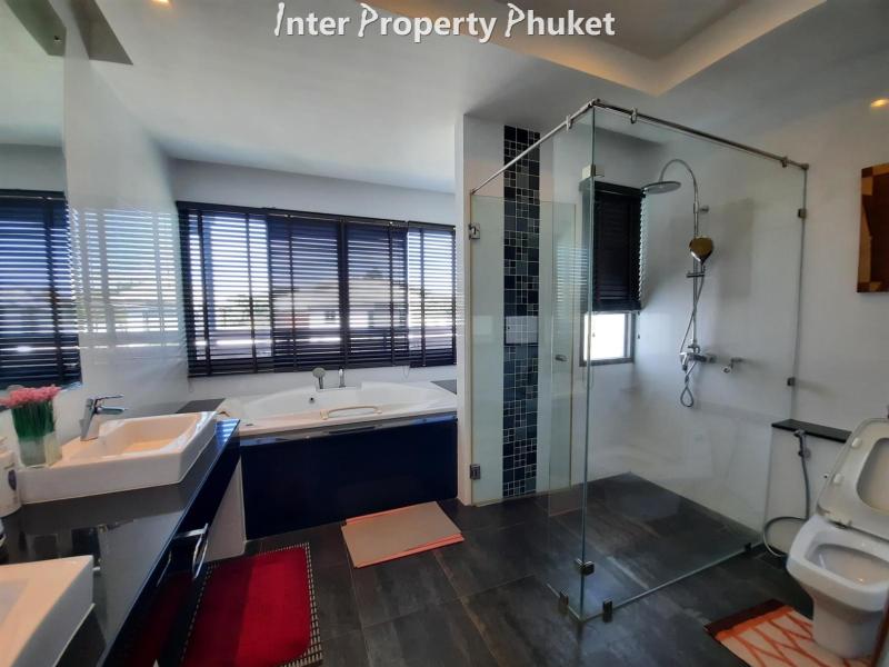 3 Bedrooms Luxury villa for sale