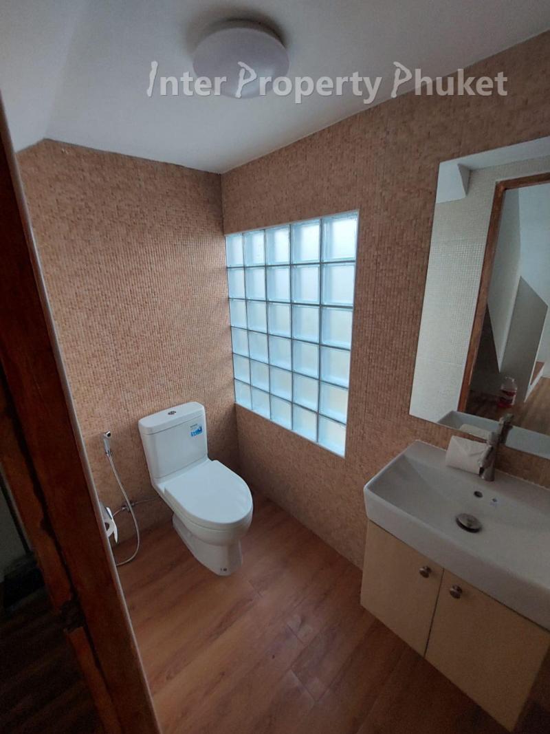 4 Bedrooms Brand new villa for rent