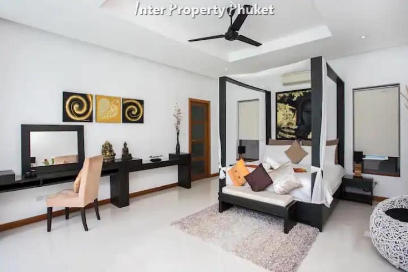 RR083 4 Bedrooms villa for rent