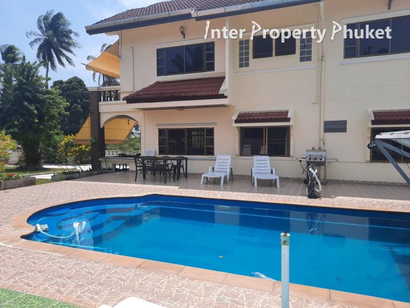 RR124 5 Bedrooms villa for rent