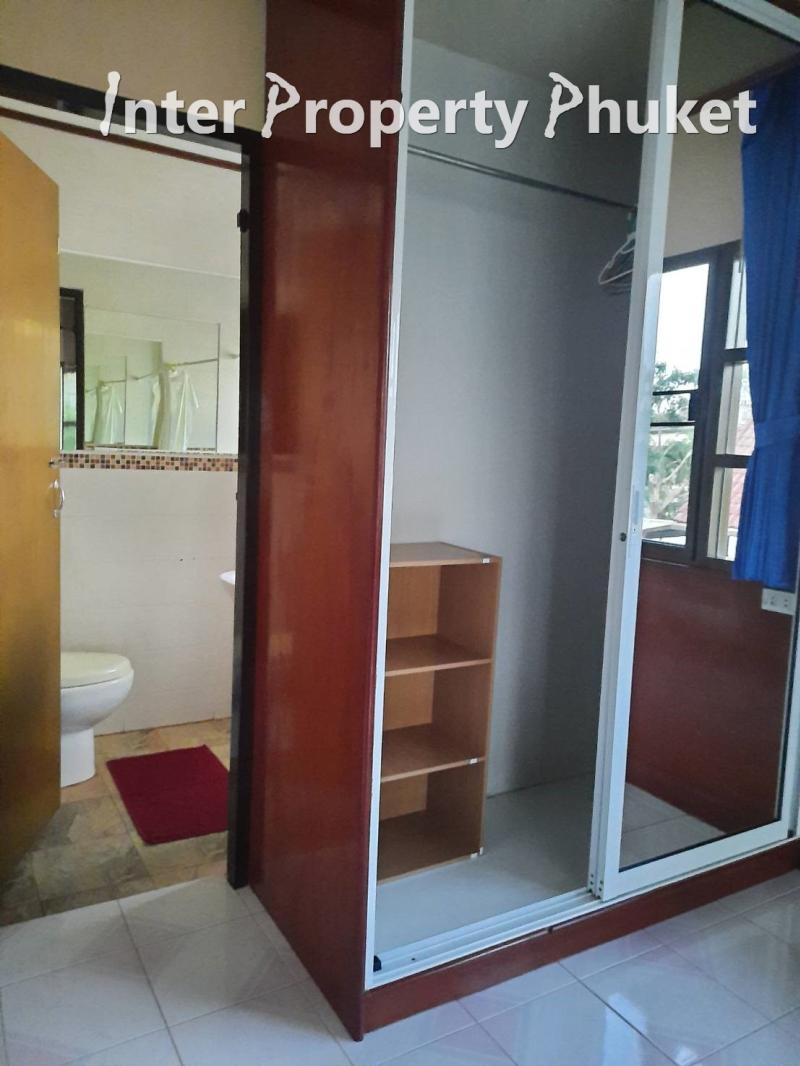 RR124 5 Bedrooms villa for rent