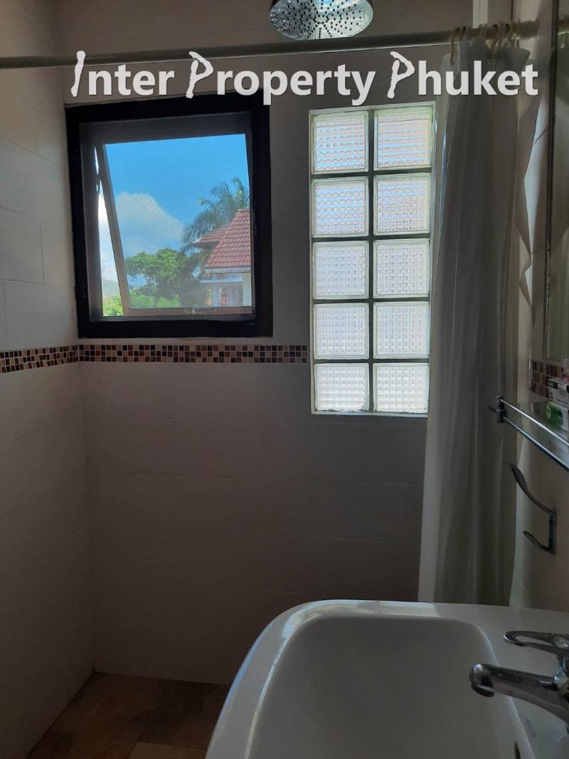 RR124 5 Bedrooms villa for rent