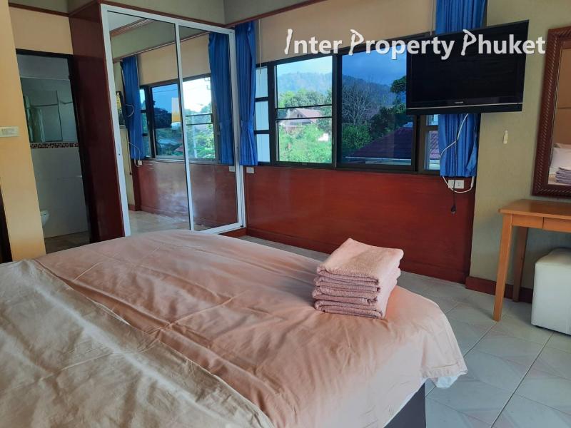 RR124 5 Bedrooms villa for rent
