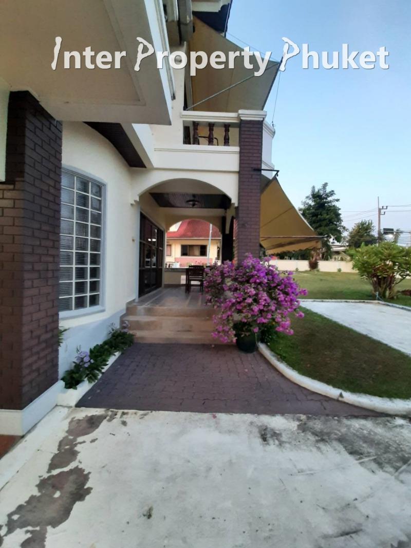 RR124 5 Bedrooms villa for rent
