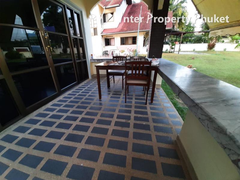 RR124 5 Bedrooms villa for rent