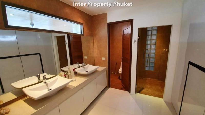 RR126 3 Bedrooms house for rent