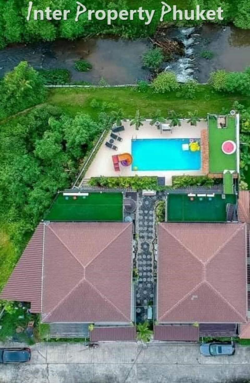 4 Bedrooms 2 houses for rent