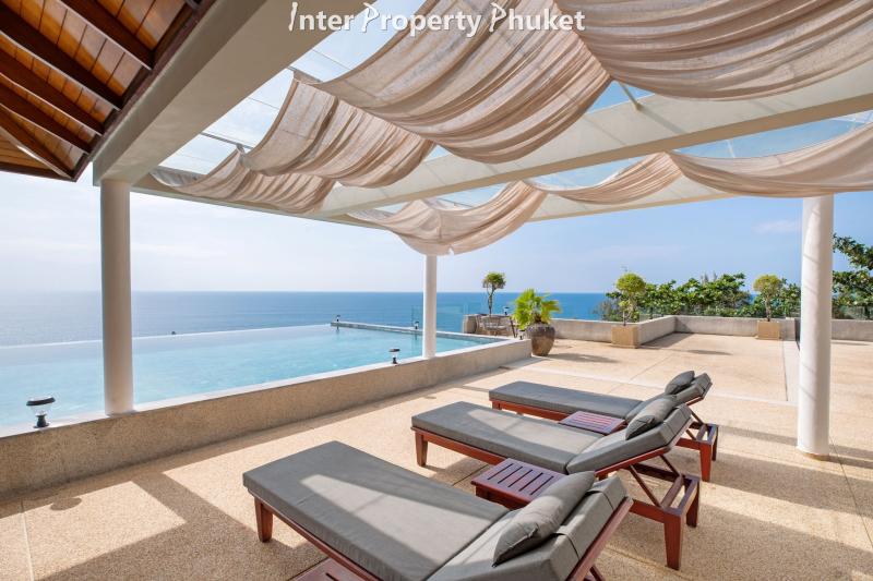 5 Bedrooms luxury villa full seaviews