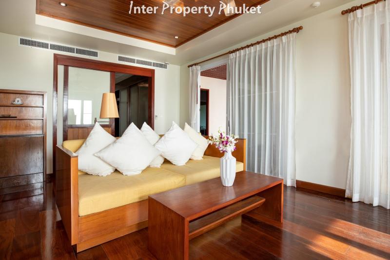 5 Bedrooms luxury villa full seaviews