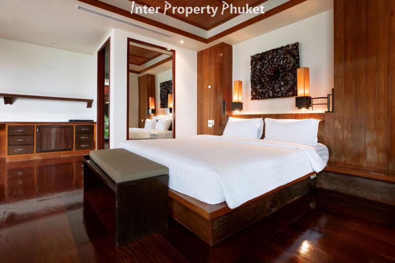 5 Bedrooms luxury villa full seaviews