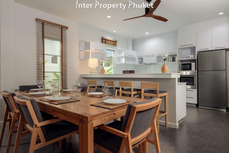 RR056 4 Bedrooms pool villa for rent