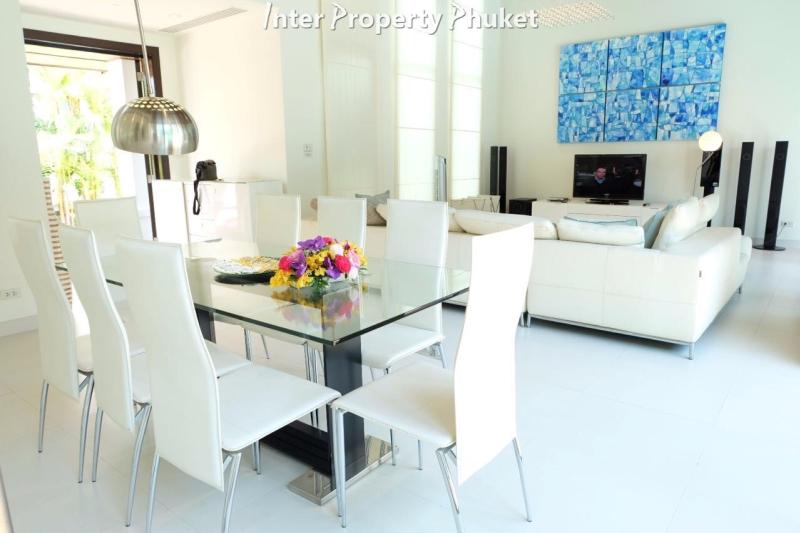 RBT055 4 Bedrooms villa for rent