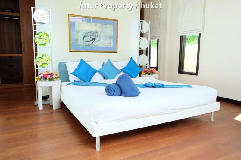 RBT055 4 Bedrooms villa for rent