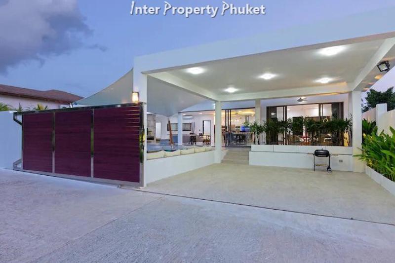 RR029 4 Bedrooms villa for rent