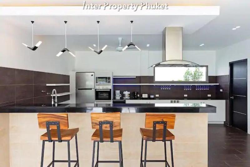 RR029 4 Bedrooms villa for rent