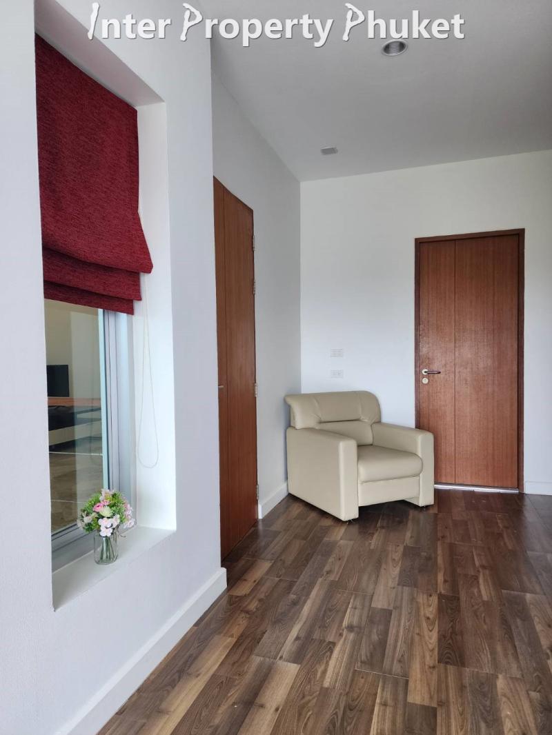 3 Bedrooms Townhouse 3 storey for rent