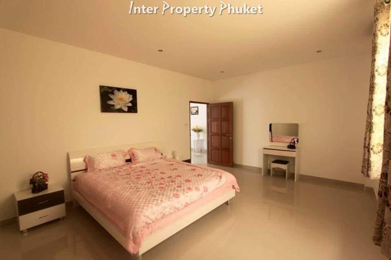 RR013 5 Bedrooms villa for rent
