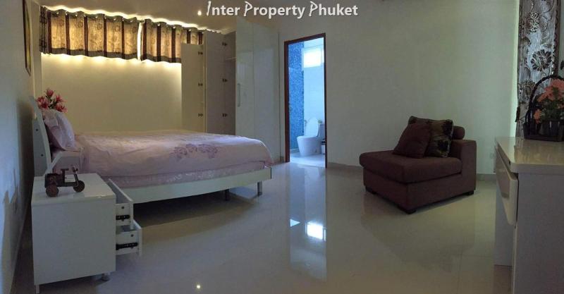 RR013 5 Bedrooms villa for rent