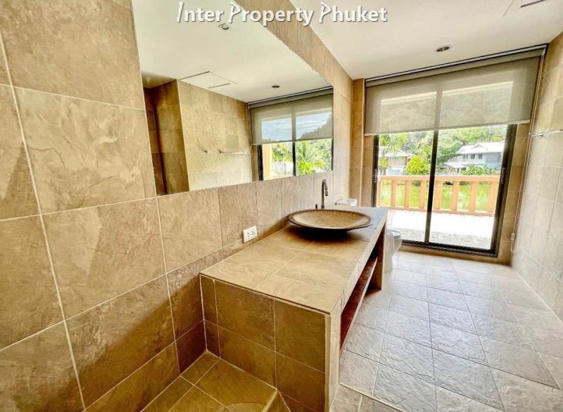 RTL004 5 Bedrooms villa for rent