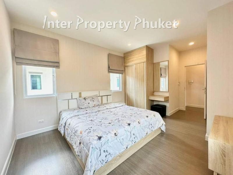 4 Bedrooms villa for ren