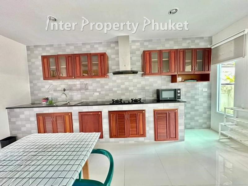 4 Bedrooms villa for ren