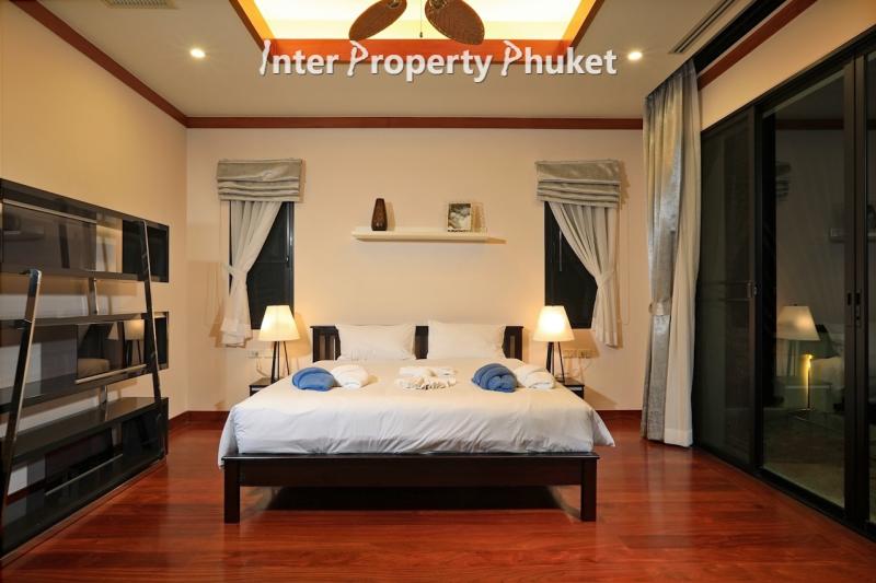 RR159 4 Bedrooms villa for rent